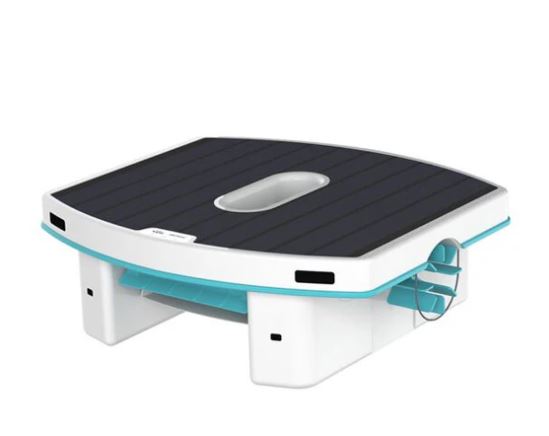 Skimmi pool surface robot by Maytronics