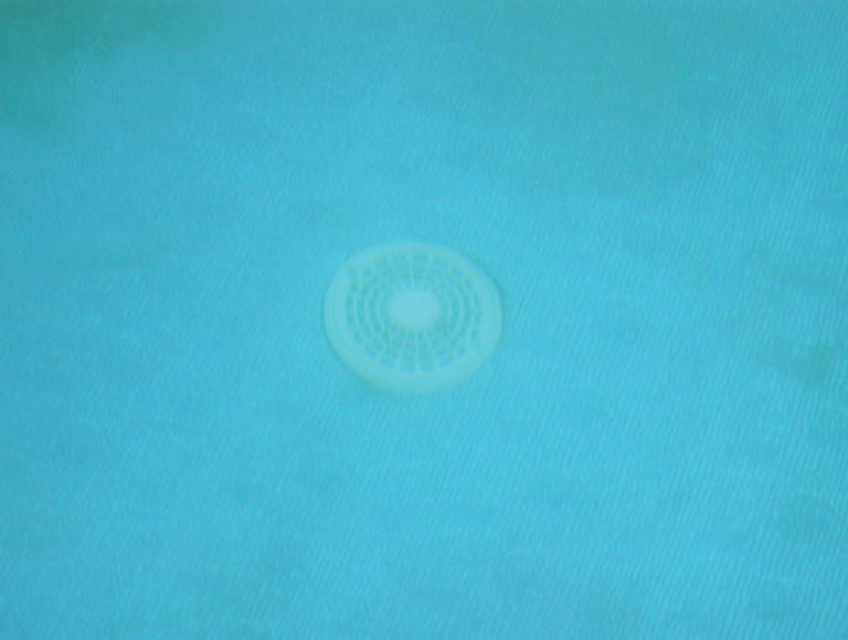 Comment résoudre les problèmes visuels de l’eau de votre piscine