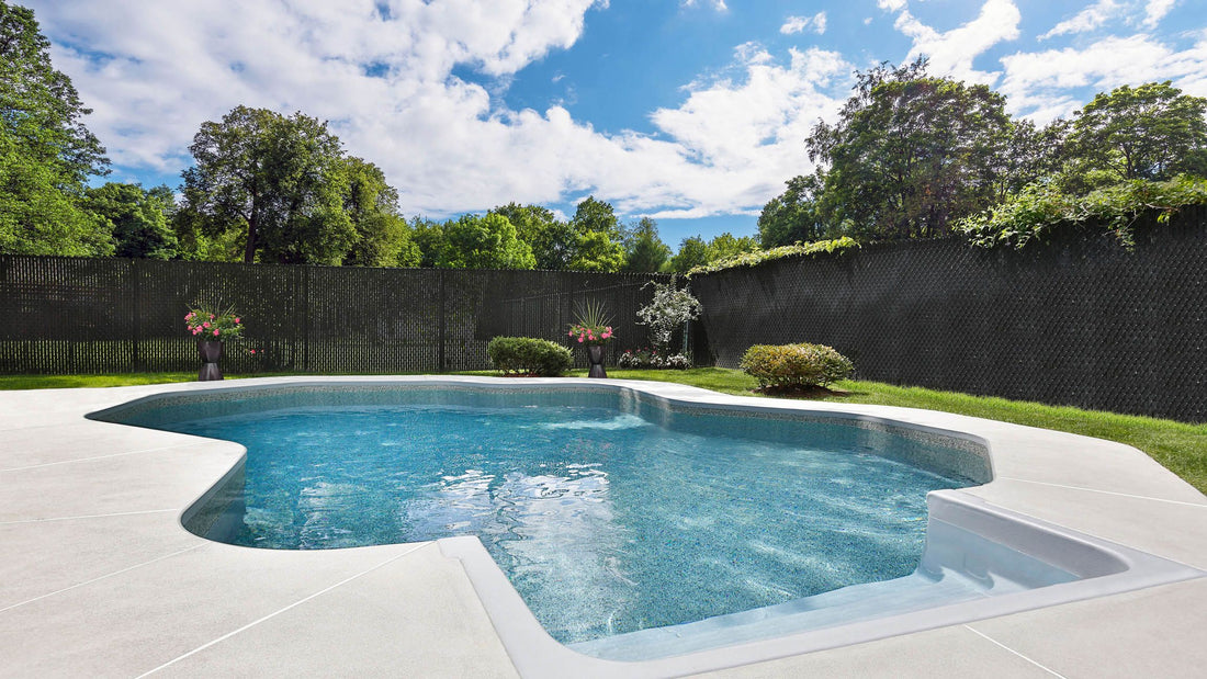 Guide de fermeture pour piscine creusée ou semi-creusée