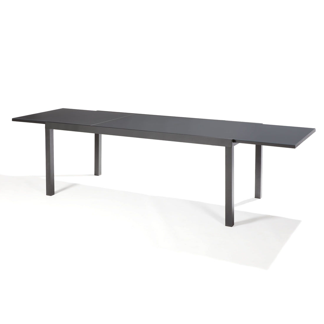 Amazone II grey dinner table - Store demo with imperfections