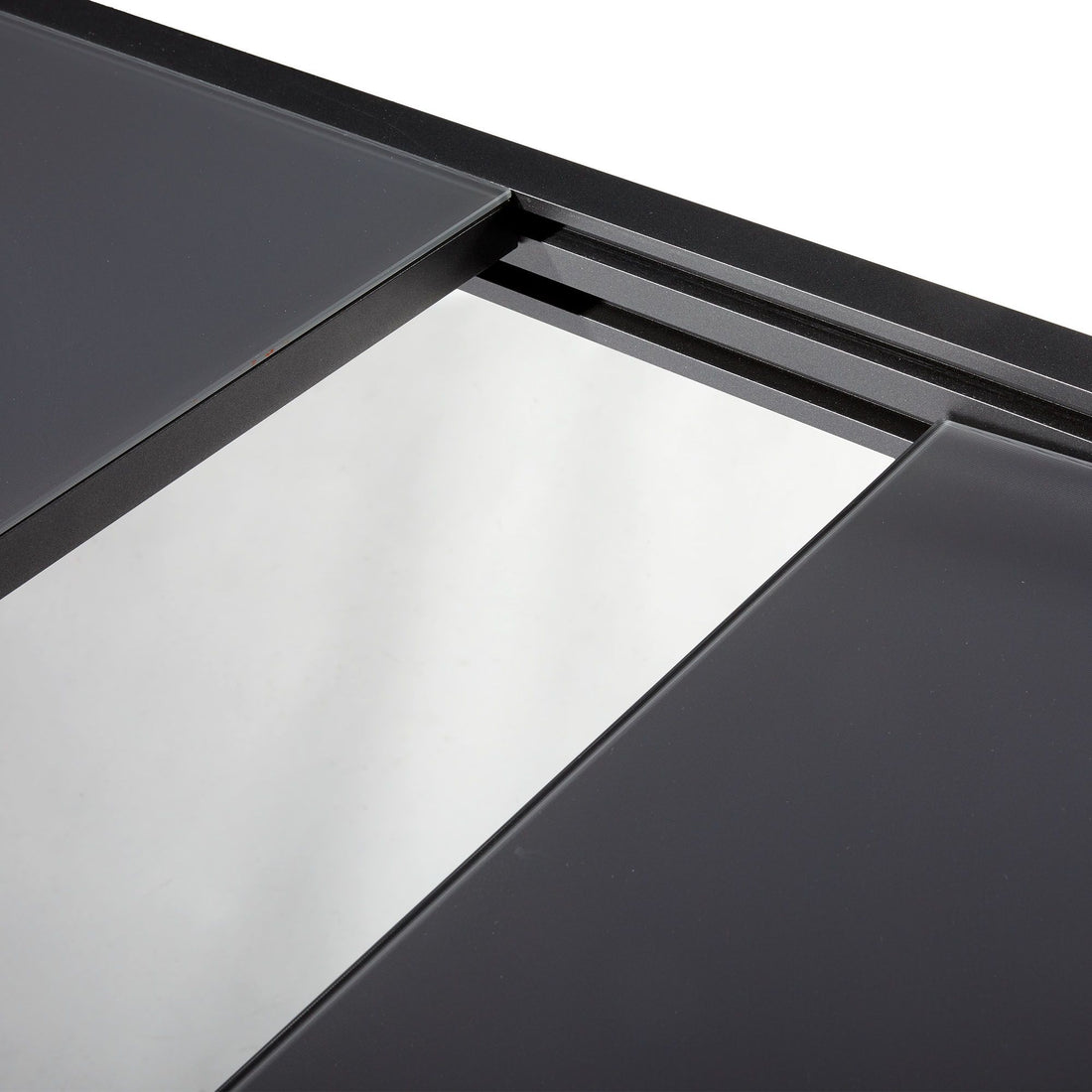 Amazone II grey dinner table - Store demo with imperfections