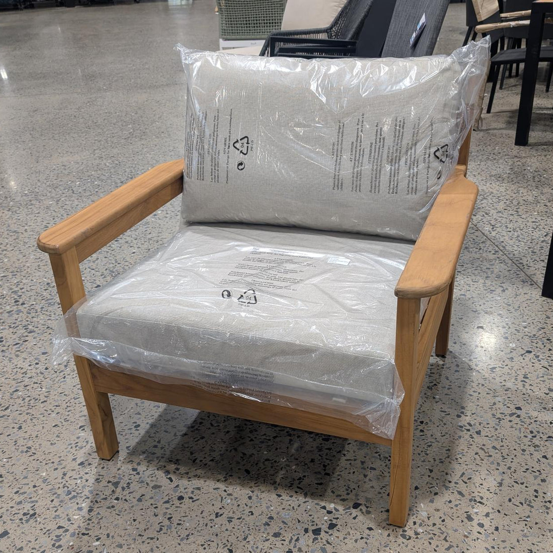 Helsinki teak wood armchair - Store demo with imperfections