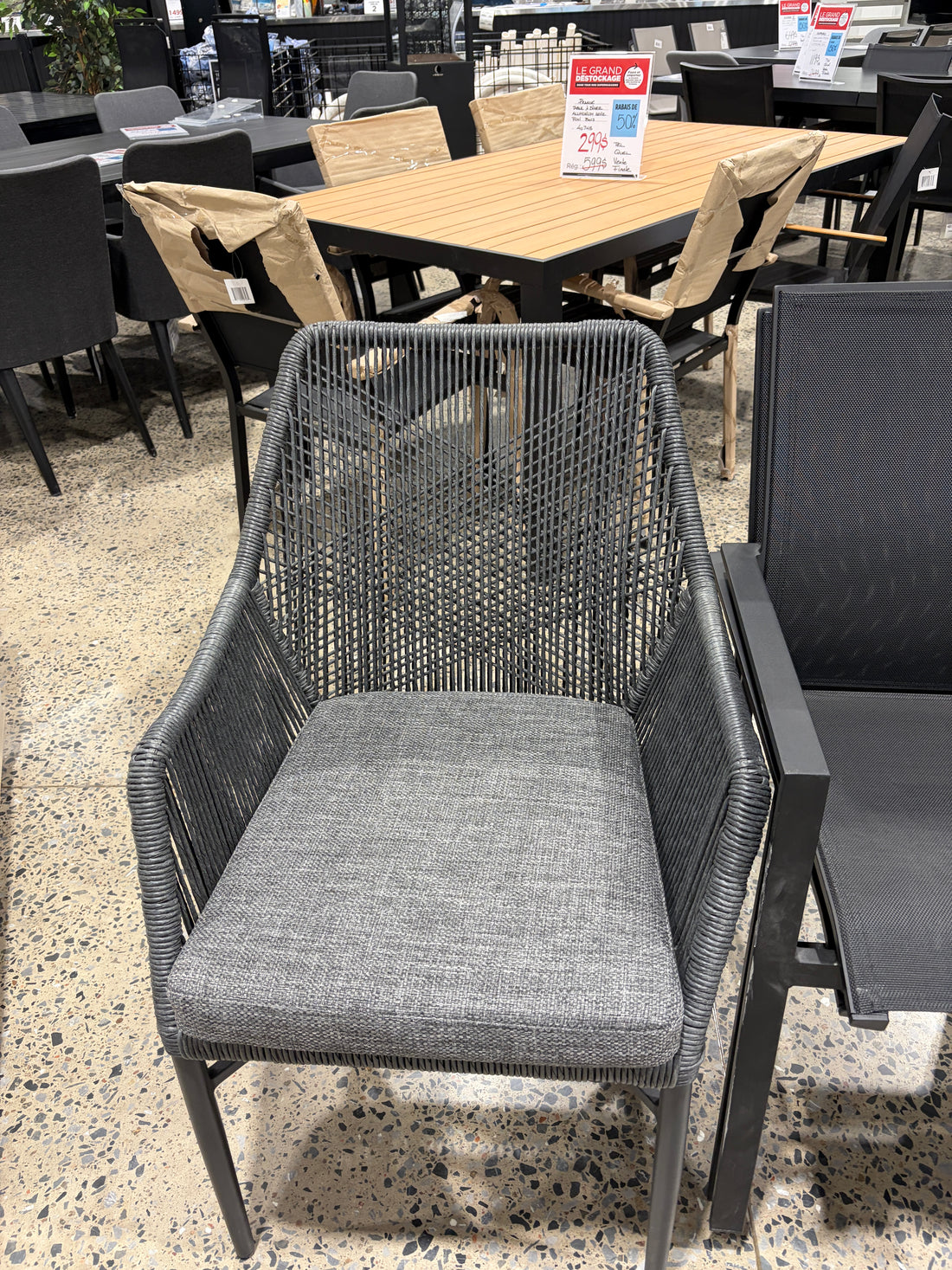 Dublin dining chair black - Store demo with imperfections