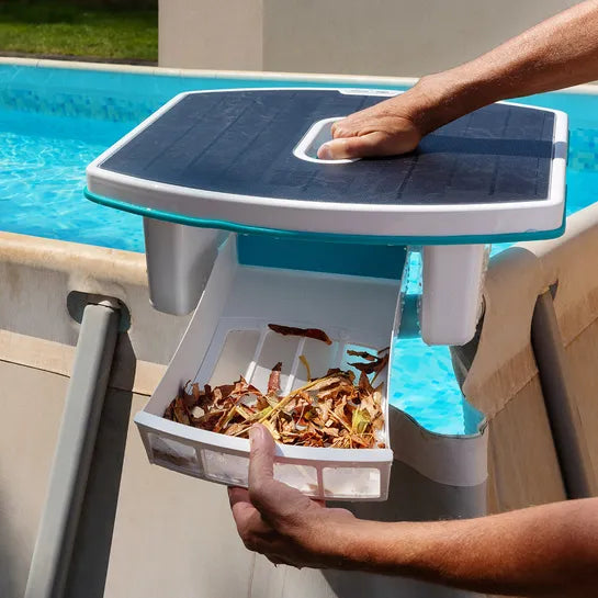Skimmi pool surface robot by Maytronics