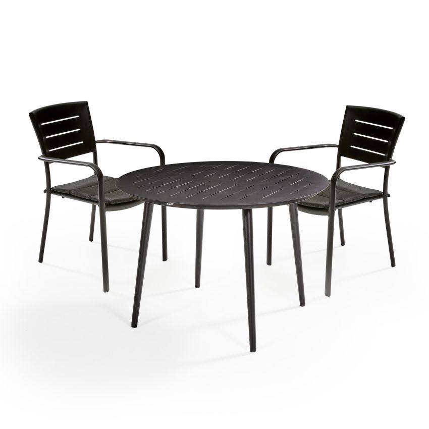 Sierra round table and 2 Monterry chairs